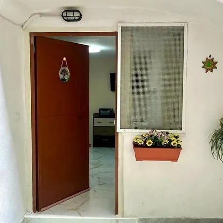 La Perla Di *